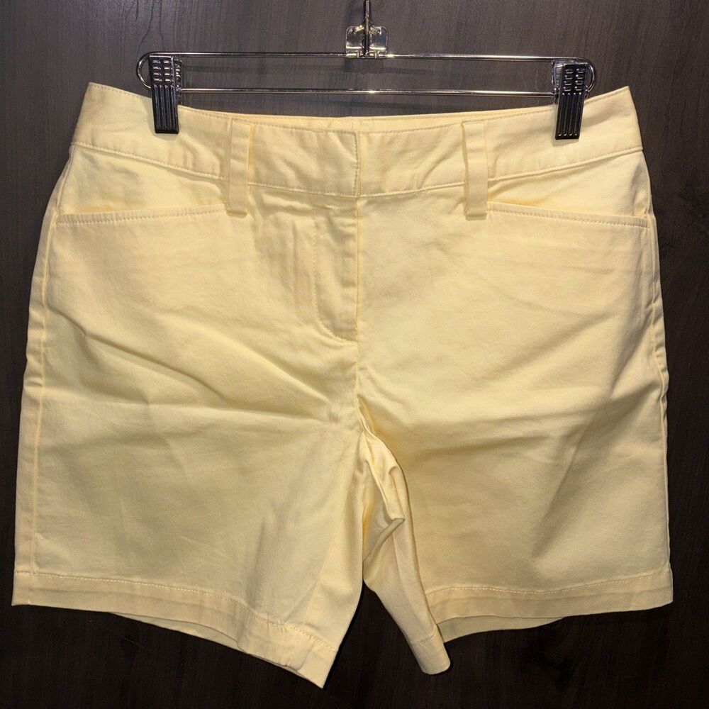Lands End 7” Chino Shorts 2 Petite